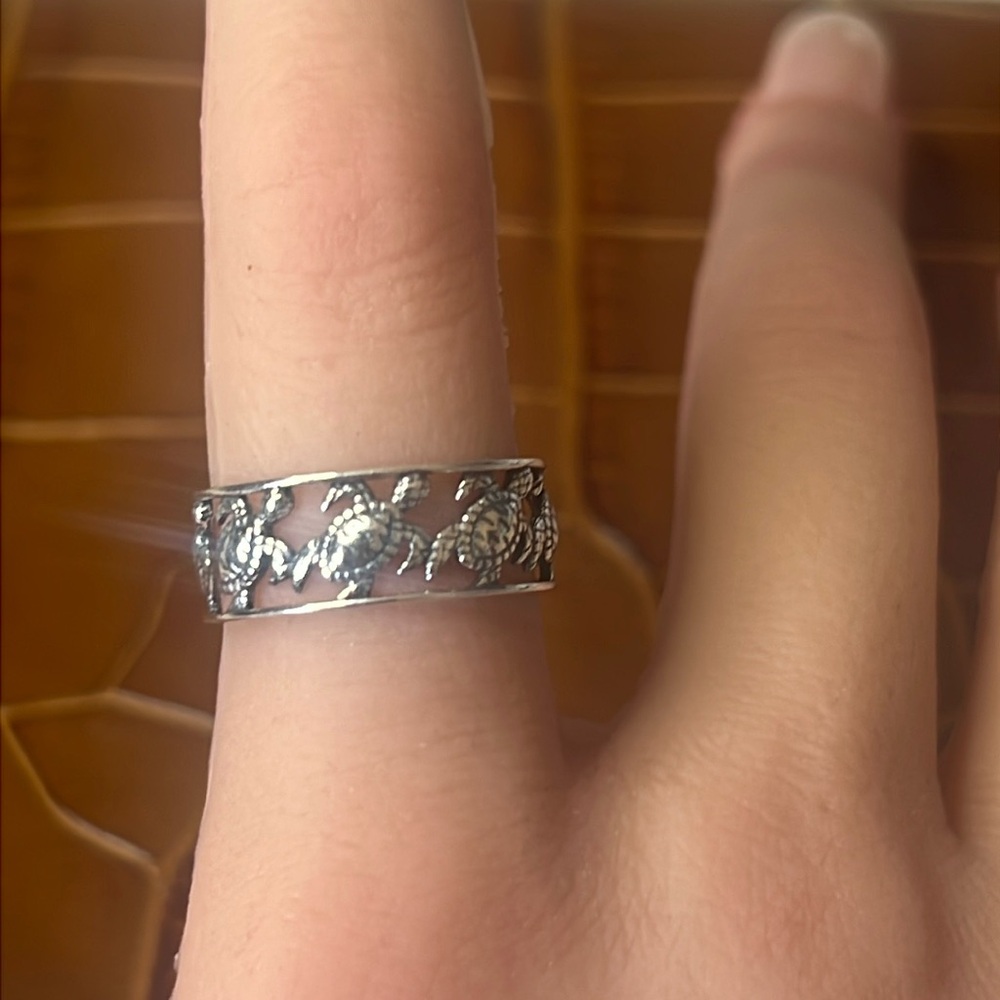 Elegant Silver Turtle Design Ring - image 4